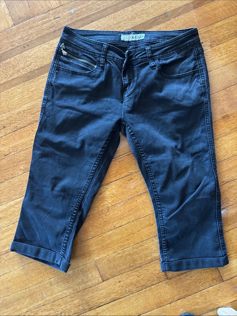 Guess Black Cropped Capri Jeans